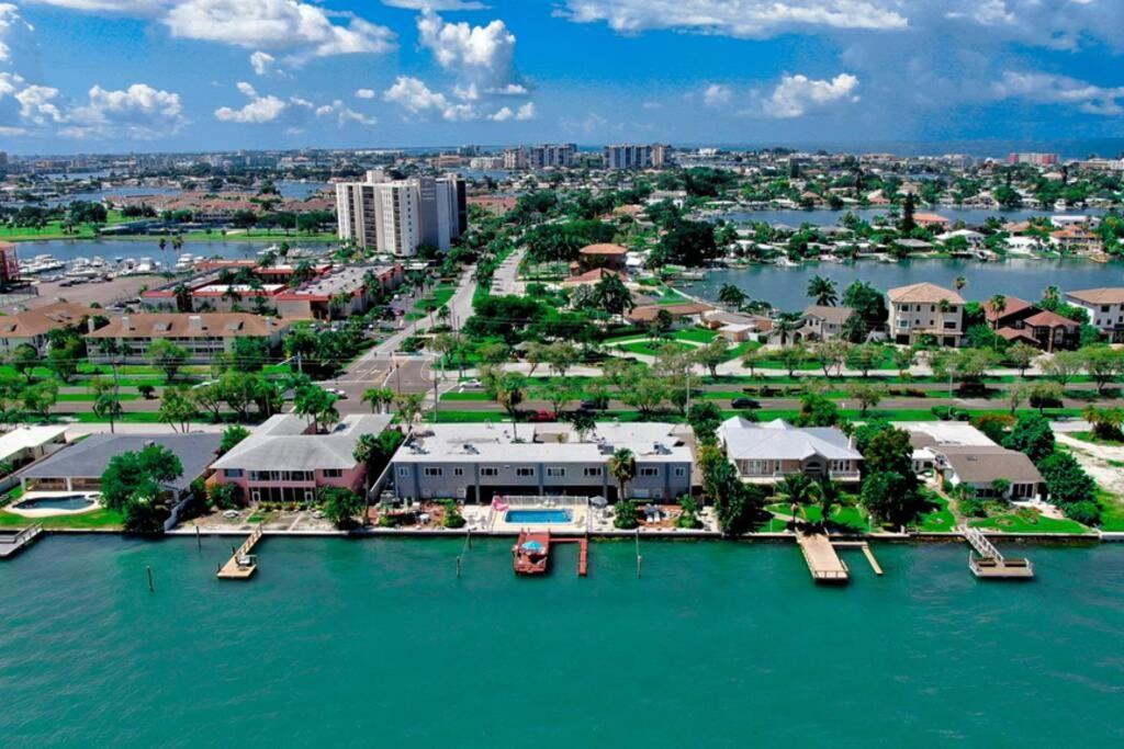 Appartement 102-Tiny Treasure-Waterfront With Heated Pool à St. Pete Beach Extérieur photo