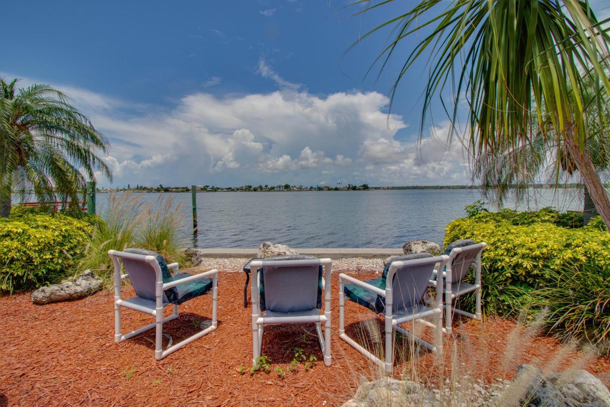 Appartement 102-Tiny Treasure-Waterfront With Heated Pool à St. Pete Beach Extérieur photo